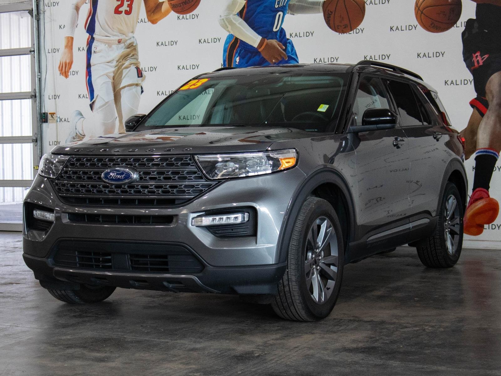 Used 2023 Ford Explorer XLT w/ Equipment Group 202A image 20