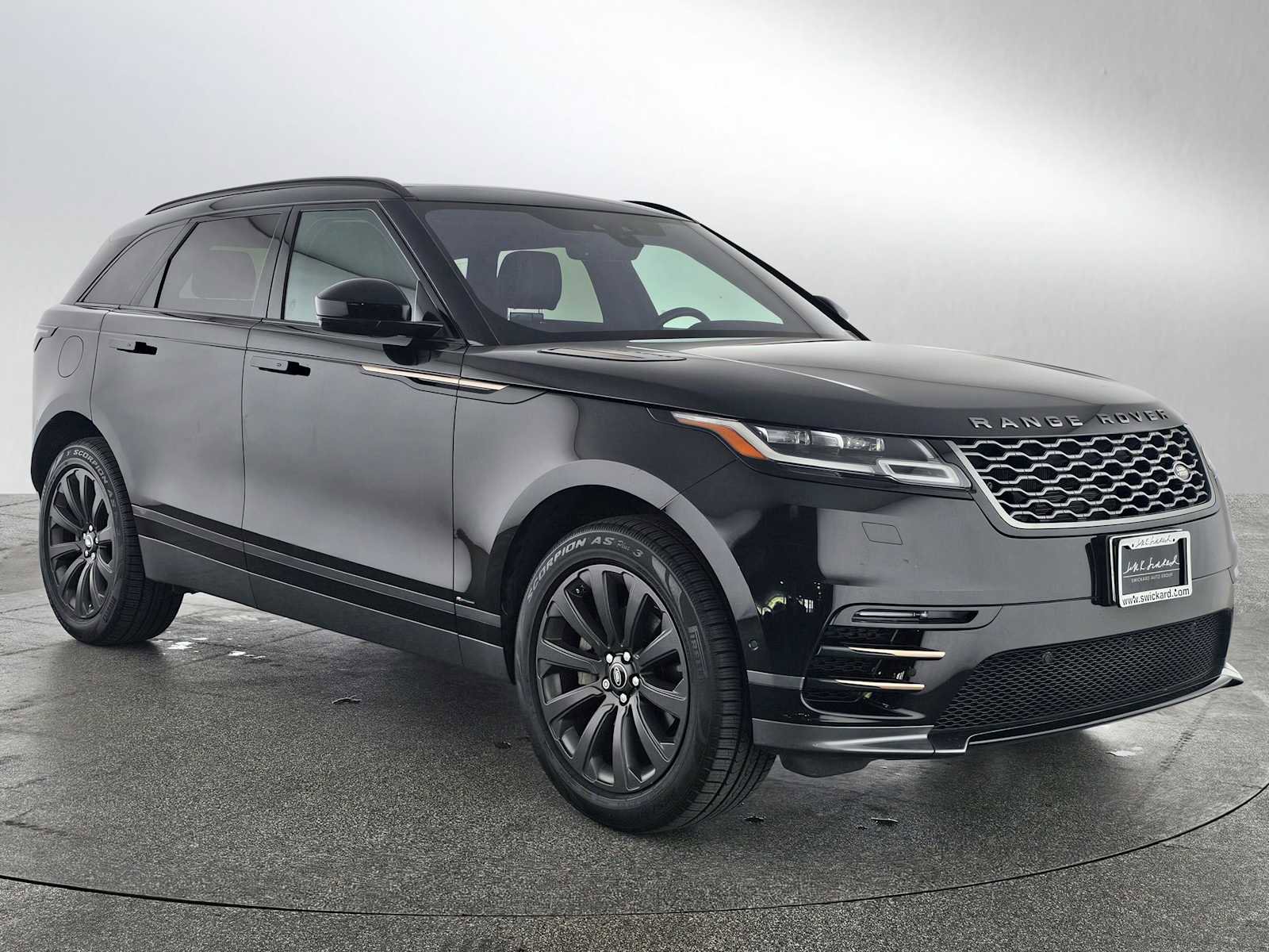 Used 2018 Land Rover Range Rover Velar R-Dynamic SE AWD/4WD image 7
