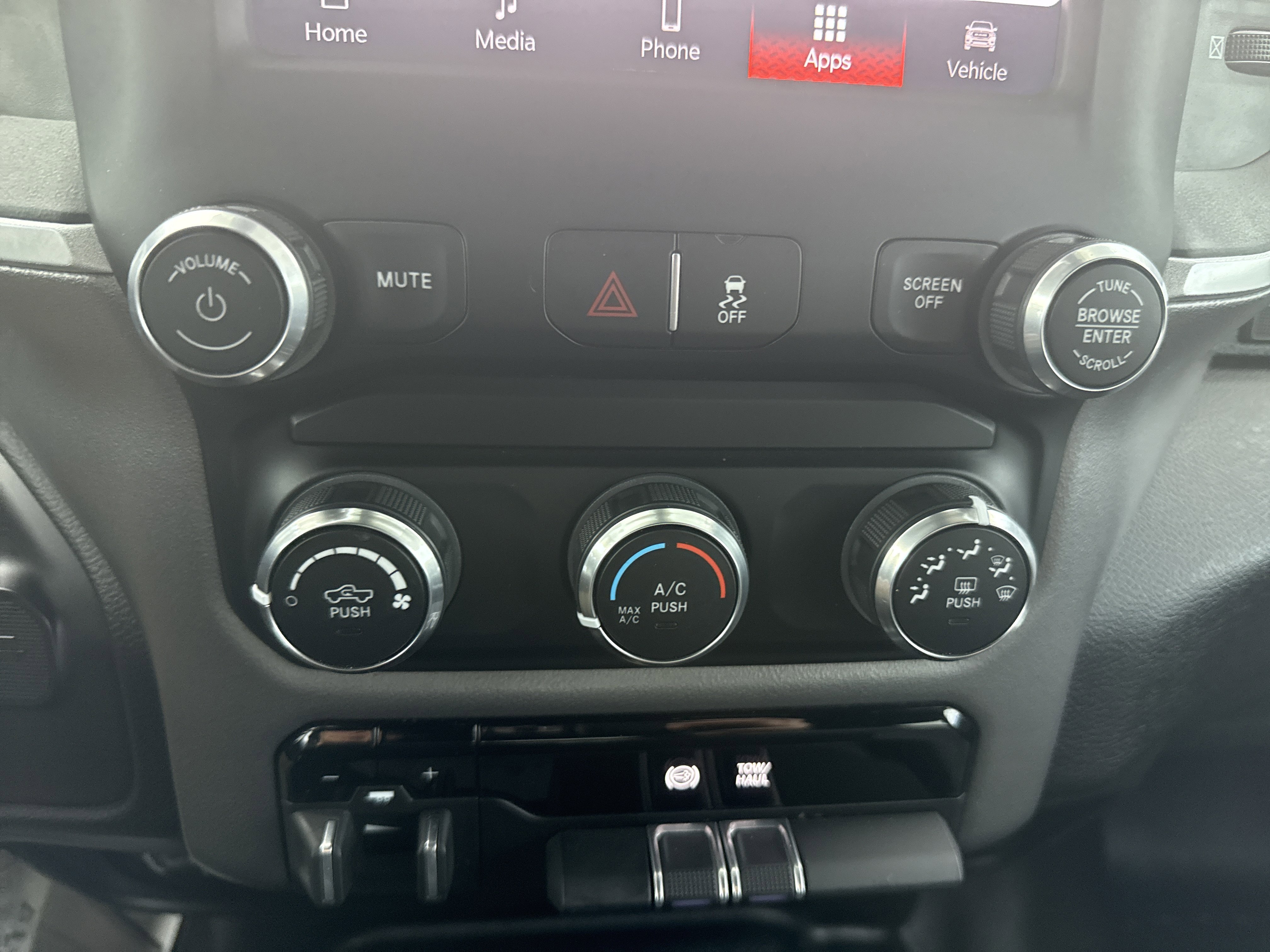 Used 2023 RAM 2500 Big Horn w/ Level 1 Equipment Group AWD/4WD image 28