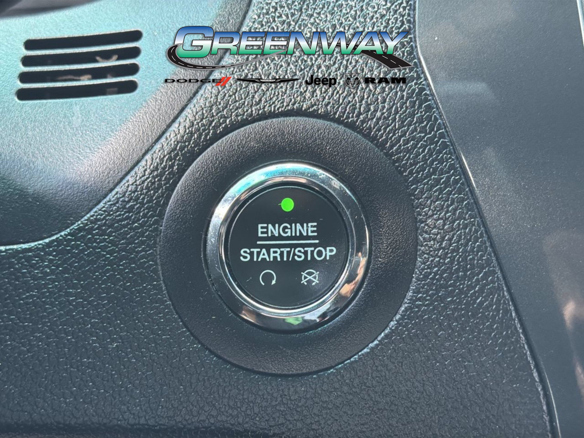 Used 2016 Ford Explorer XLT w/ Equipment Group 202A FWD image 29