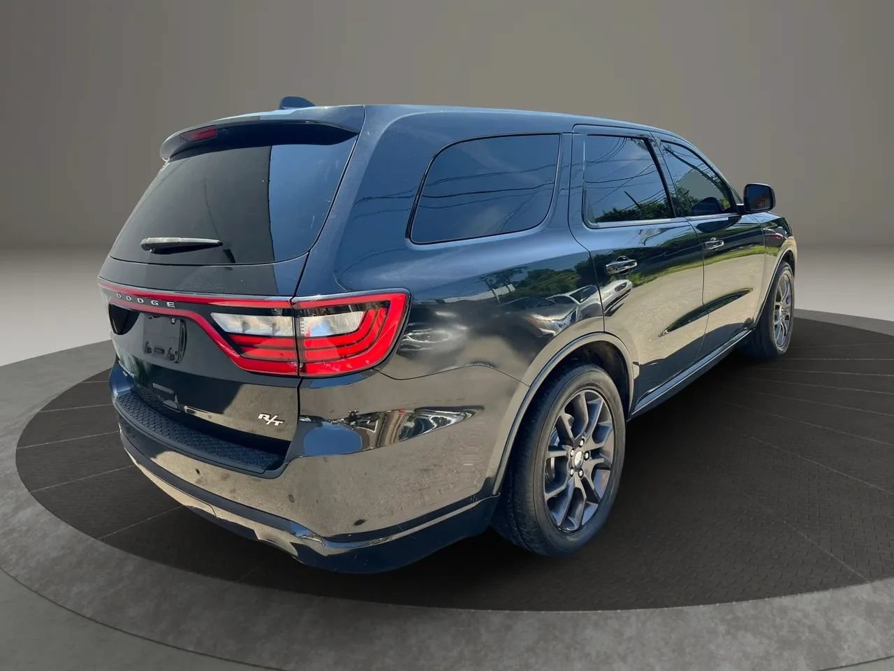 Used 2015 Dodge Durango R/T AWD/4WD image 4