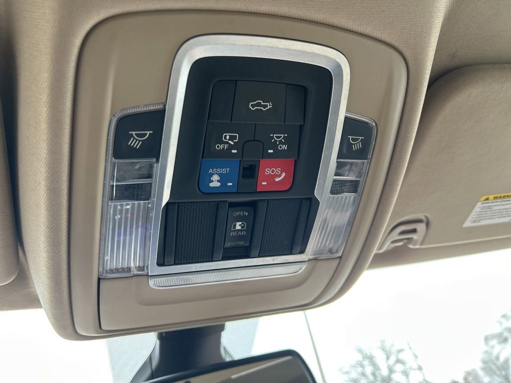 Used 2019 RAM 1500 Laramie image 33