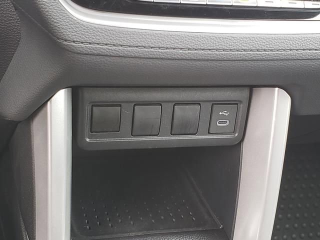 Used 2025 Toyota Corolla Cross AWD Hybrid image 23