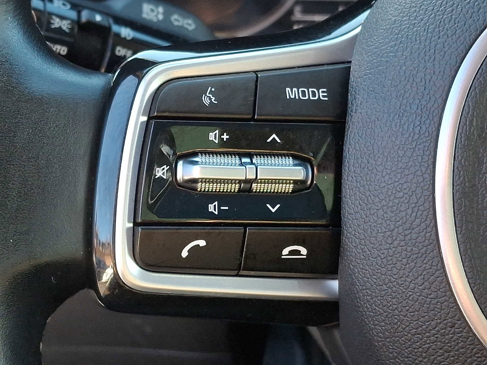 Used 2021 Kia Sorento SX image 16