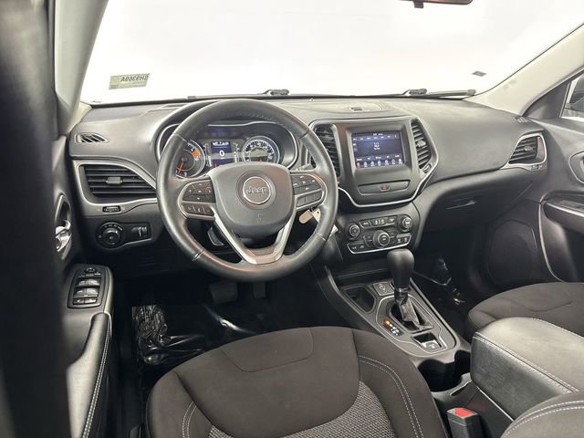 Used 2019 Jeep Cherokee Latitude w/ Cold Weather Group image 22