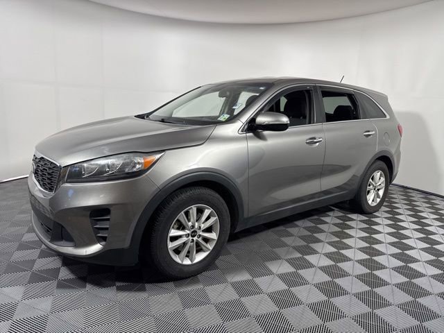Used 2019 Kia Sorento LX image 2