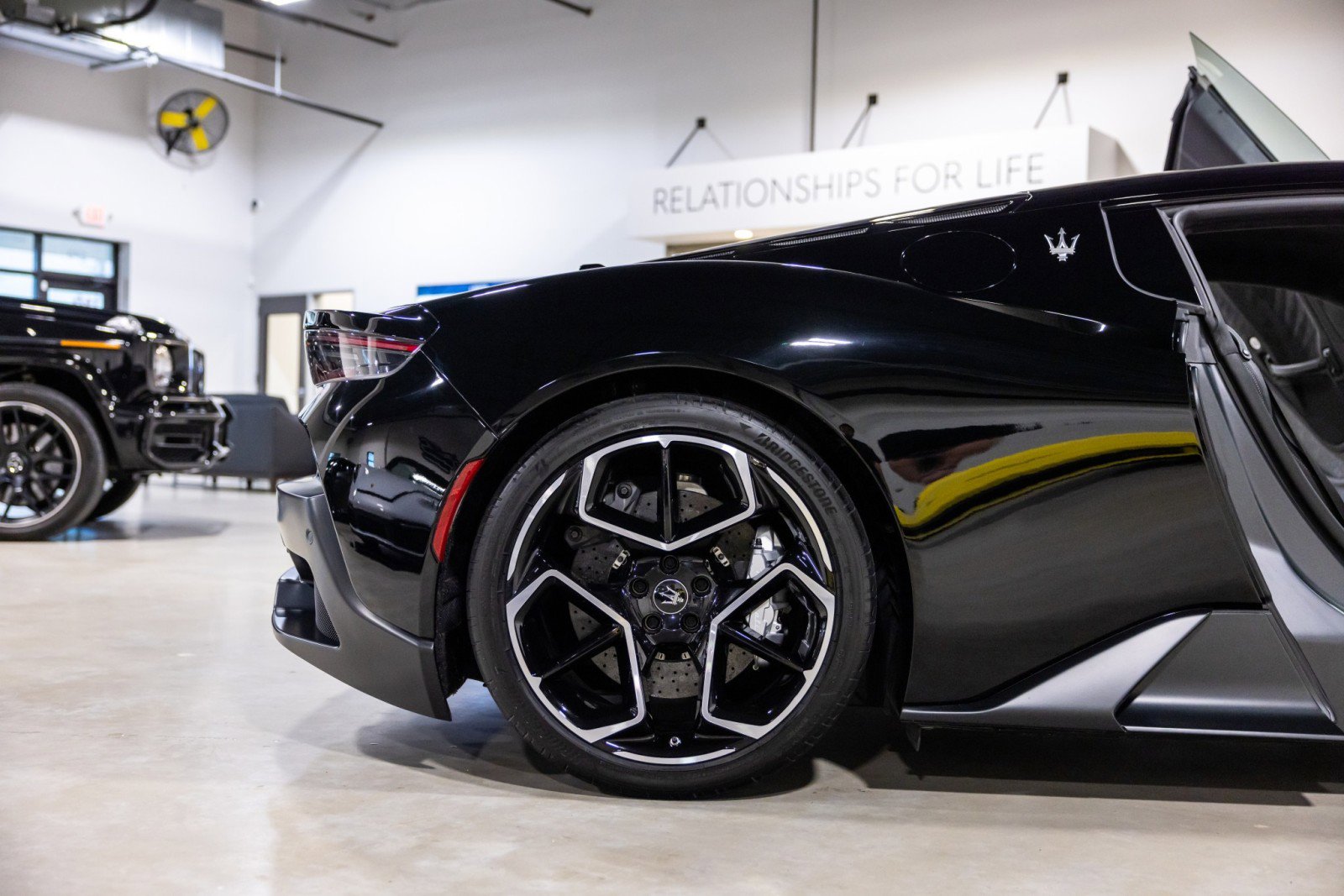 Used 2022 Maserati MC20 Coupe RWD image 25