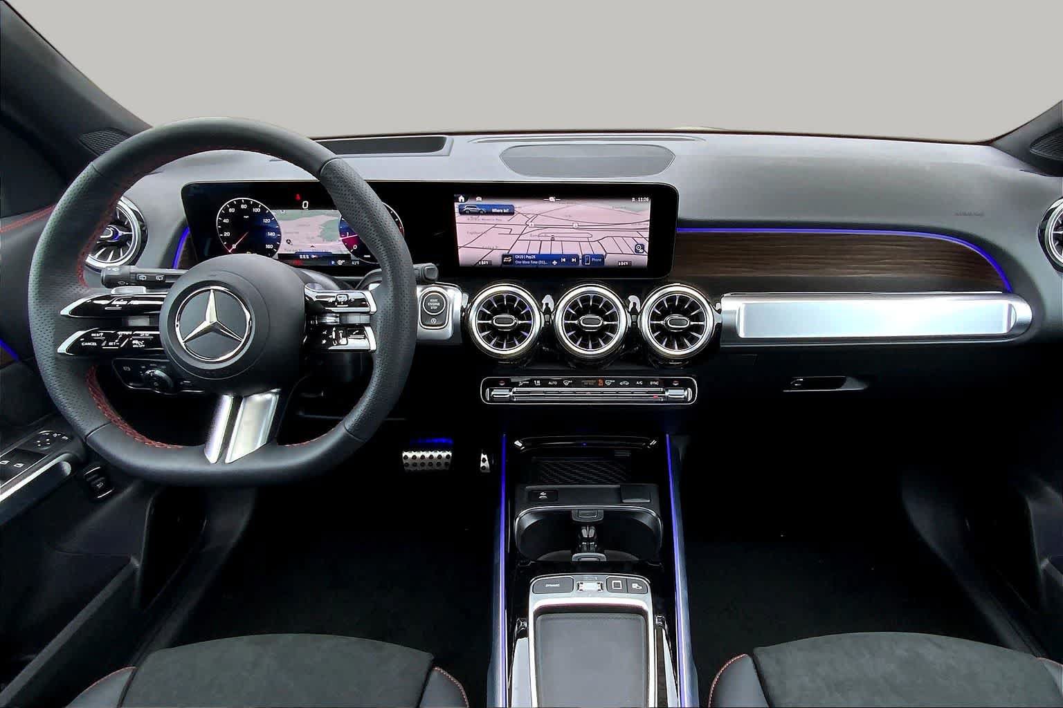New 2026 Mercedes-Benz GLB 250 4MATIC image 5