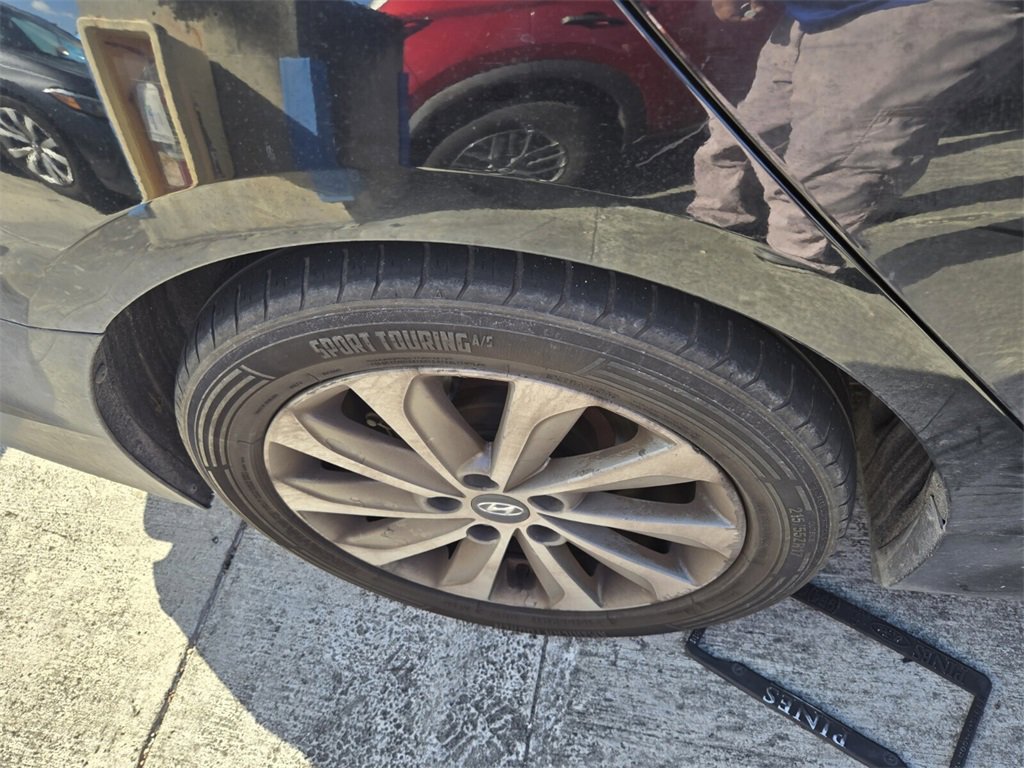 Used 2015 Hyundai Sonata Sport w/ Option Group 03 image 8