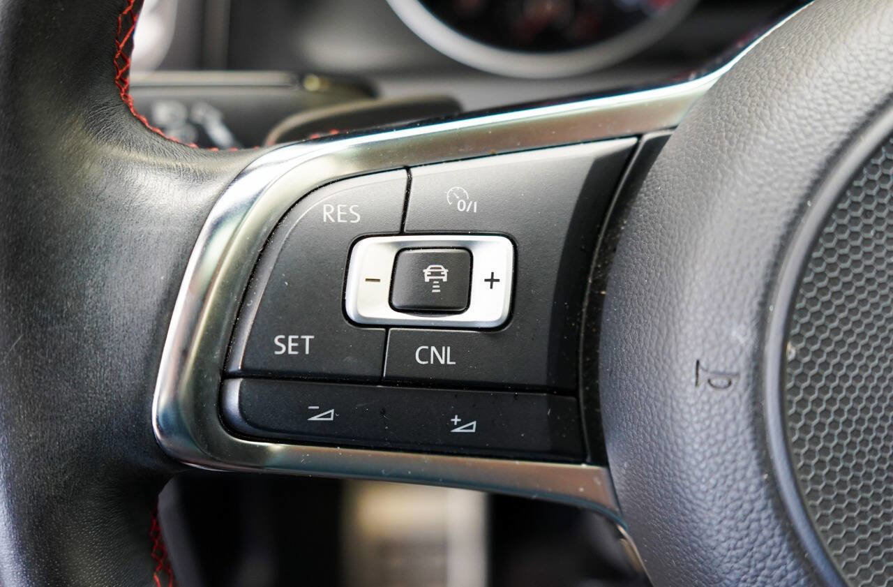 Used 2017 Volkswagen GTI Autobahn FWD image 48