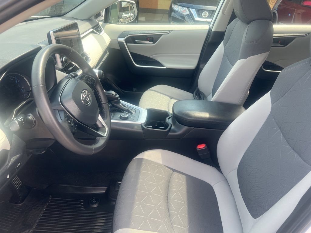 Used 2023 Toyota RAV4 XLE w/ Convenience Package AWD/4WD image 4