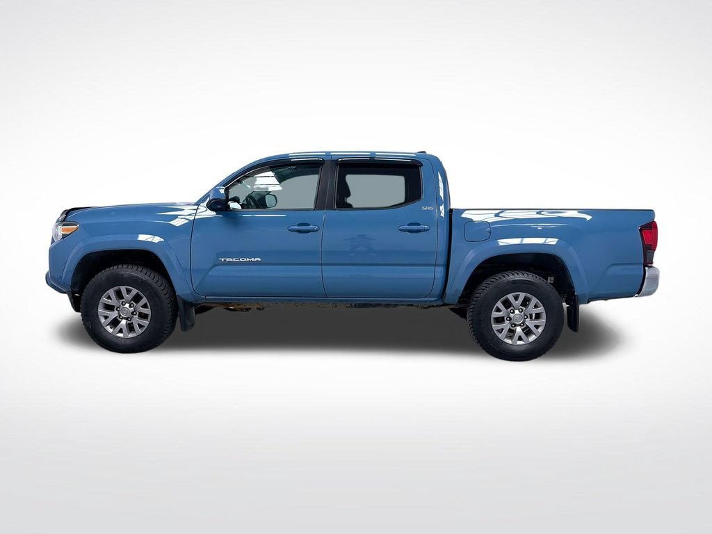Used 2019 Toyota Tacoma SR5 AWD/4WD image 3