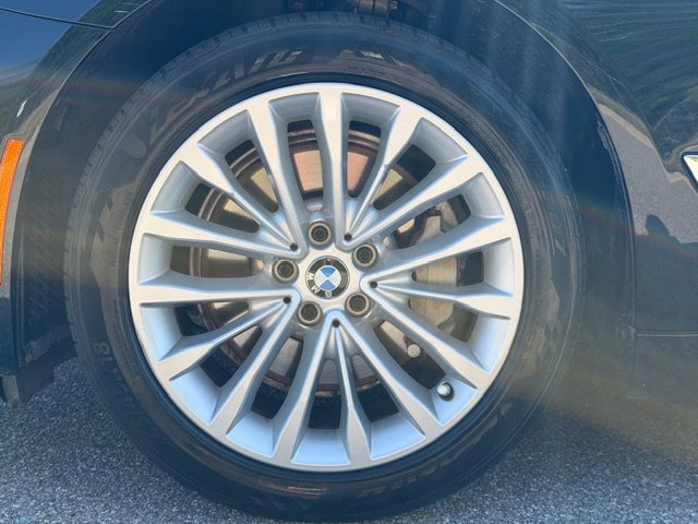 Used 2022 BMW 530i RWD image 8