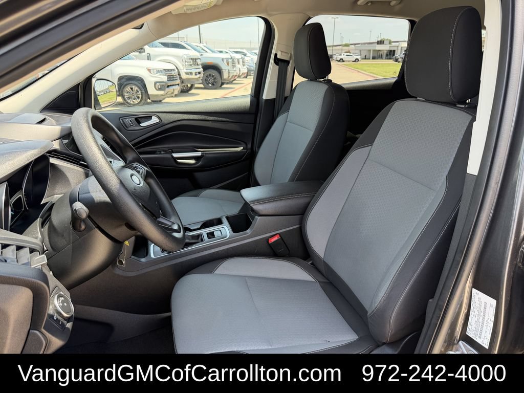 Used 2018 Ford Escape SE w/ SE Sync 3 Package FWD image 27