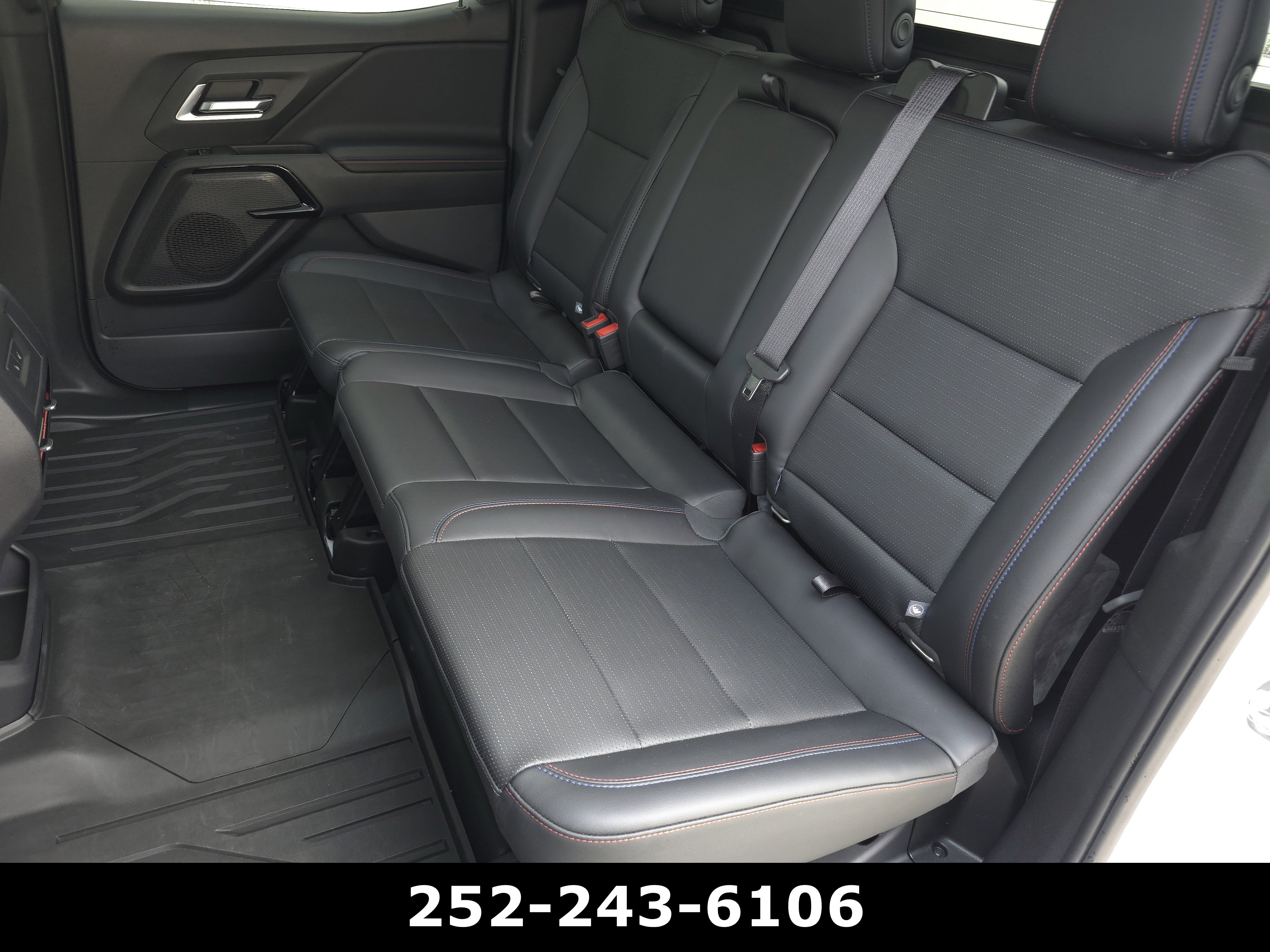 Used 2025 Chevrolet Silverado EV RST AWD/4WD image 29