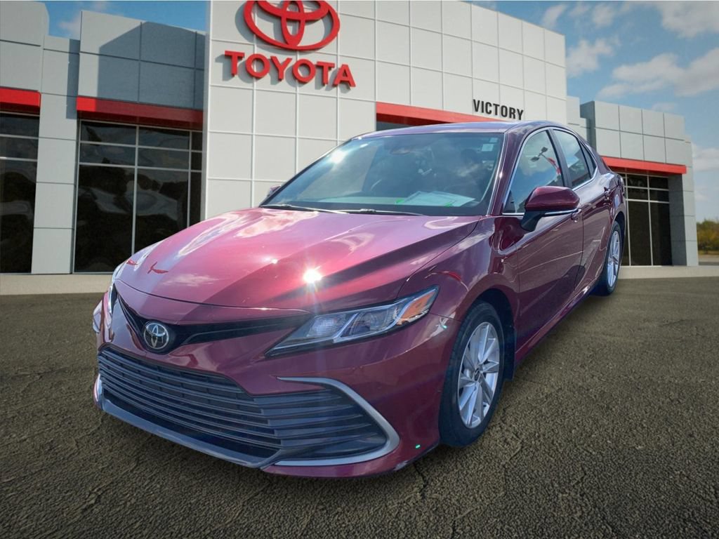 Used 2022 Toyota Camry LE w/ Cold Weather Package AWD/4WD image 7