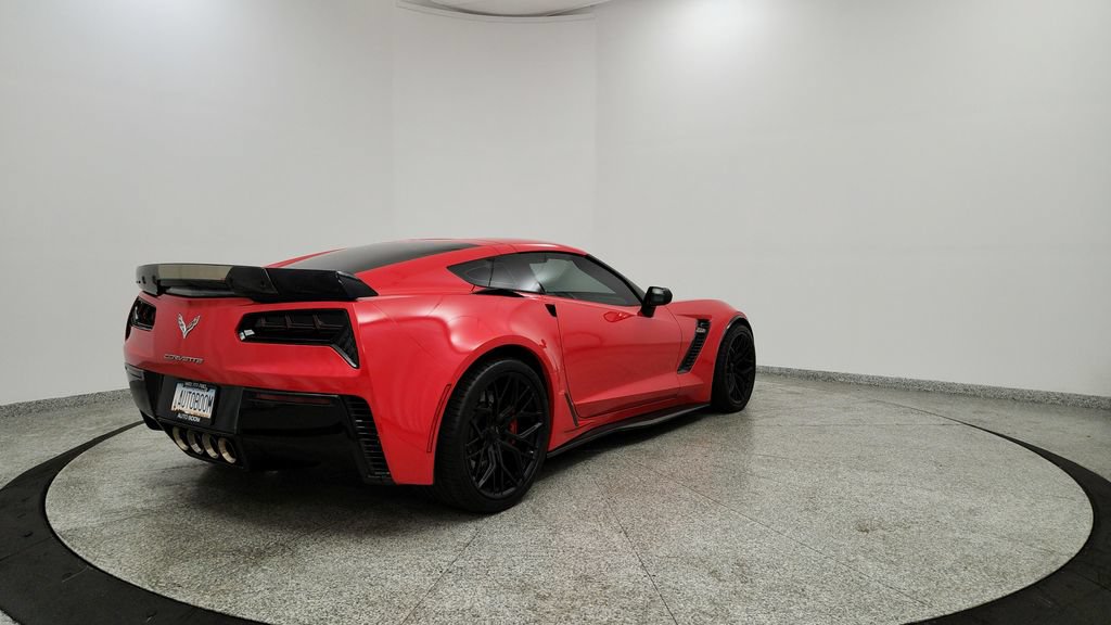 Used 2015 Chevrolet Corvette Z06 w/ Chrome Badge Package RWD image 11