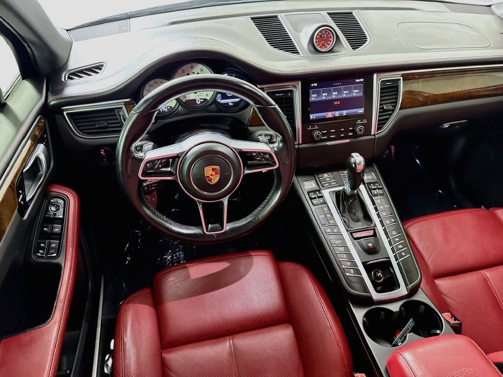 Used 2018 Porsche Macan GTS AWD/4WD image 16