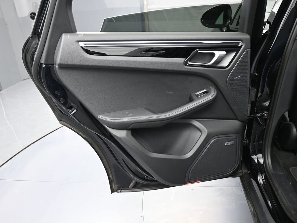 Certified 2023 Porsche Macan S image 22