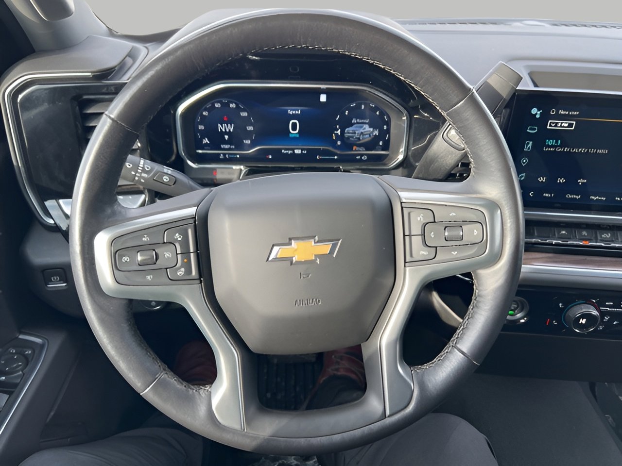 Used 2022 Chevrolet Silverado 1500 LT image 17
