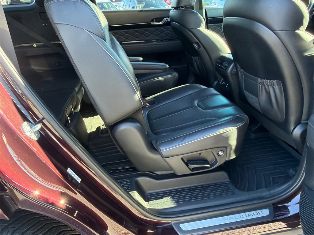 Used 2022 Hyundai Palisade Calligraphy image 15