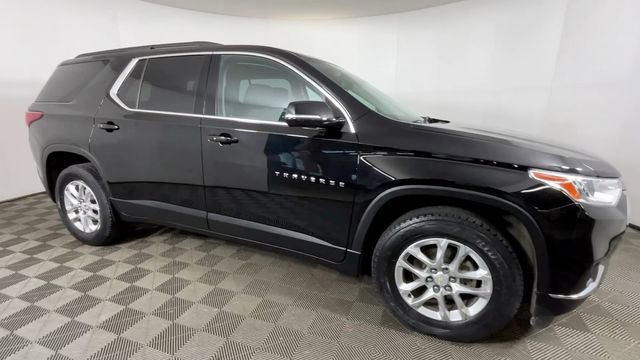 Used 2020 Chevrolet Traverse LT w/ Driver Confidence II Package AWD/4WD image 2
