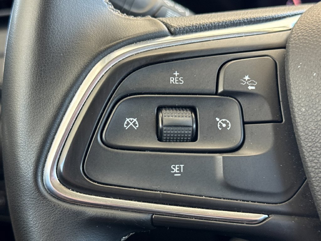 Used 2025 Buick Encore GX Preferred FWD image 25