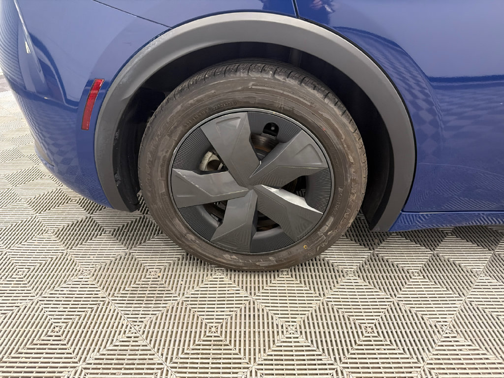Used 2024 Toyota Prius LE FWD image 17
