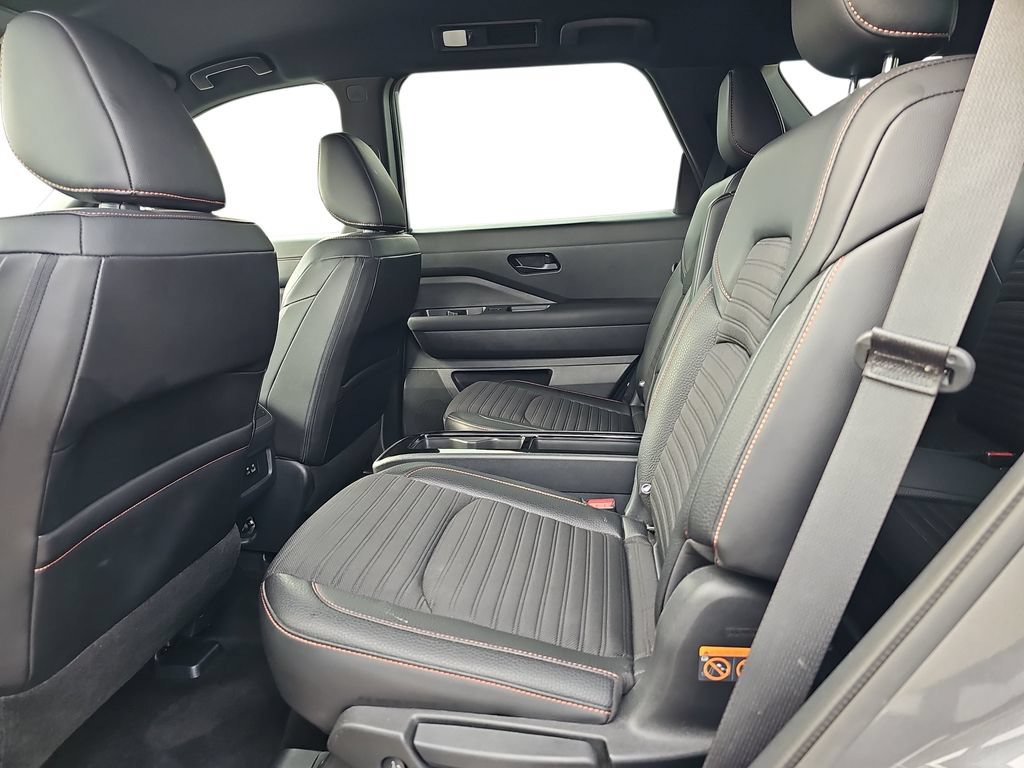 Used 2024 Nissan Pathfinder Rock Creek AWD/4WD image 14
