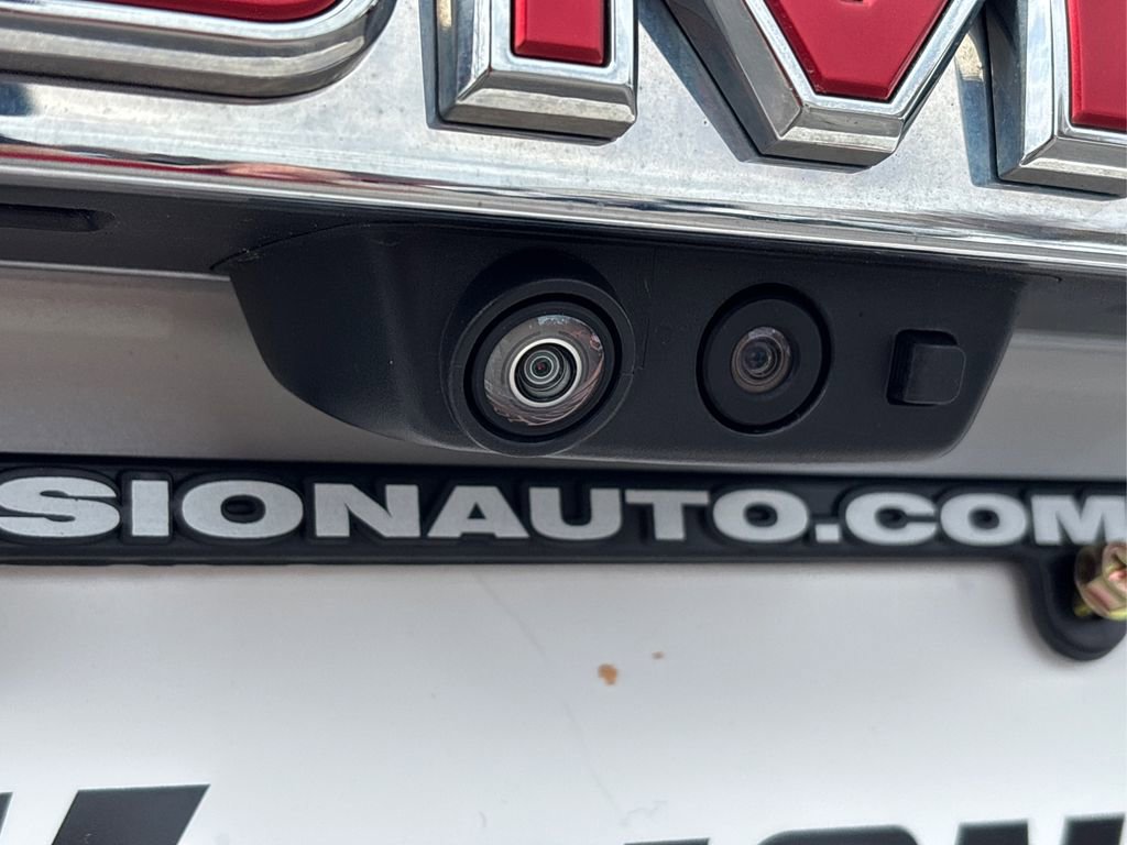 Used 2023 GMC Acadia Denali w/ Denali Technology Package image 16