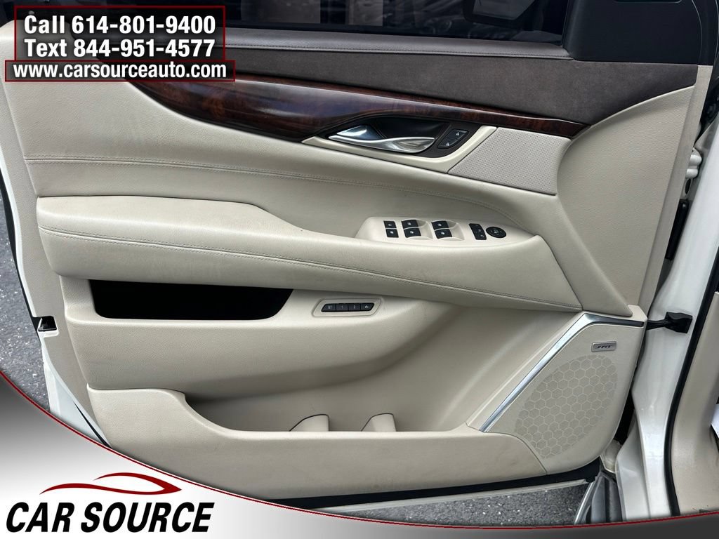 Used 2015 Cadillac Escalade Luxury AWD/4WD image 10