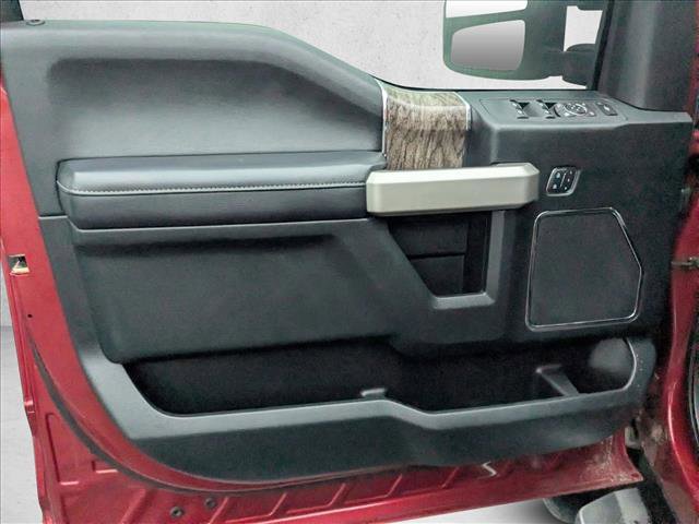 Used 2018 Ford F350 Lariat w/ Chrome Package image 24