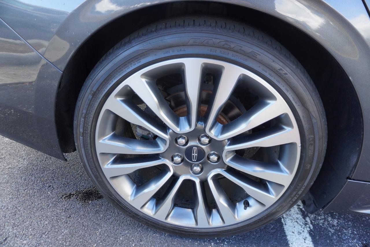 Used 2017 Lincoln Continental Select FWD image 35