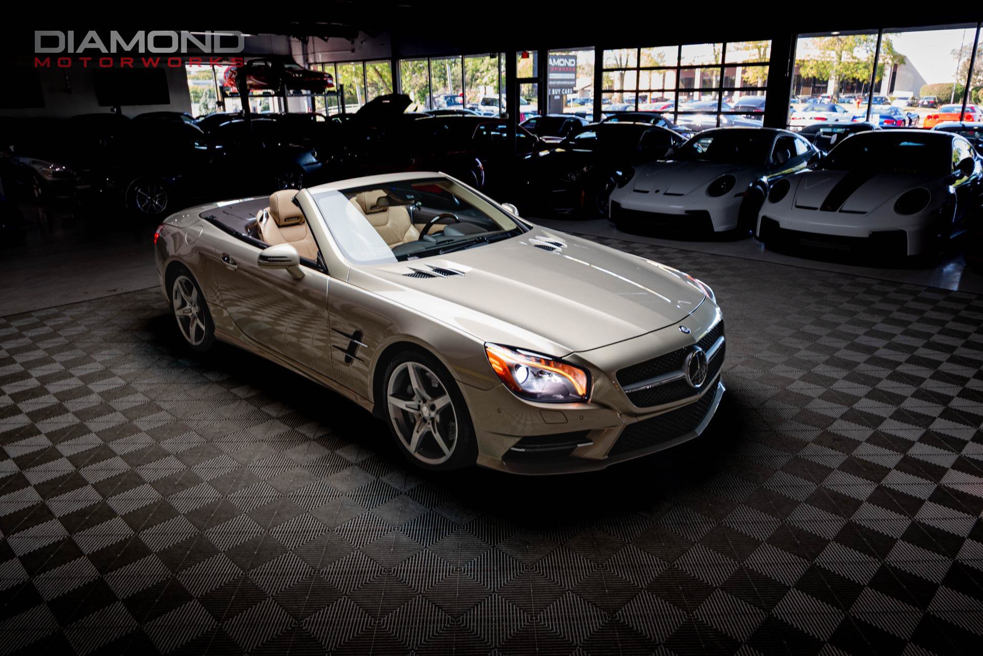 Used 2013 Mercedes-Benz SL 550 image 4