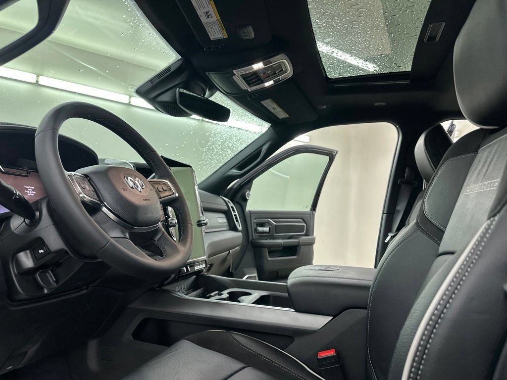 New 2026 RAM 3500 Laramie AWD/4WD image 33
