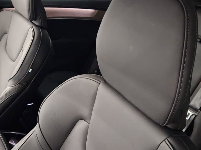 Used 2025 Volvo XC90 B5 Core w/ Protection Package image 15