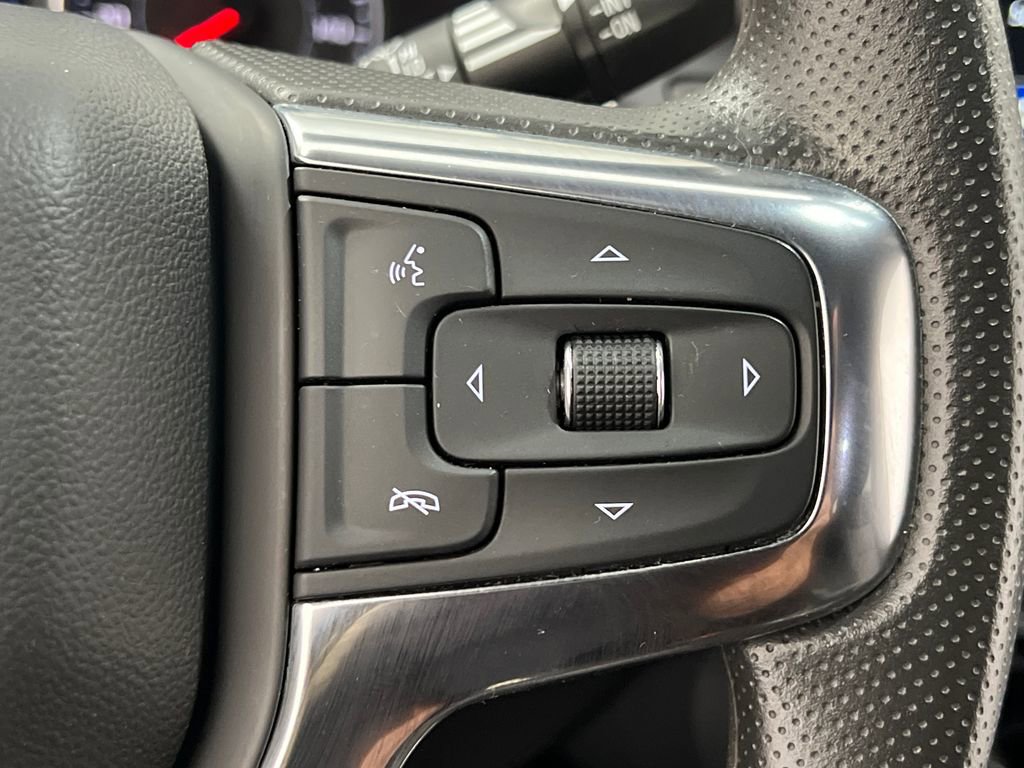 Used 2025 Chevrolet Blazer LT FWD image 41