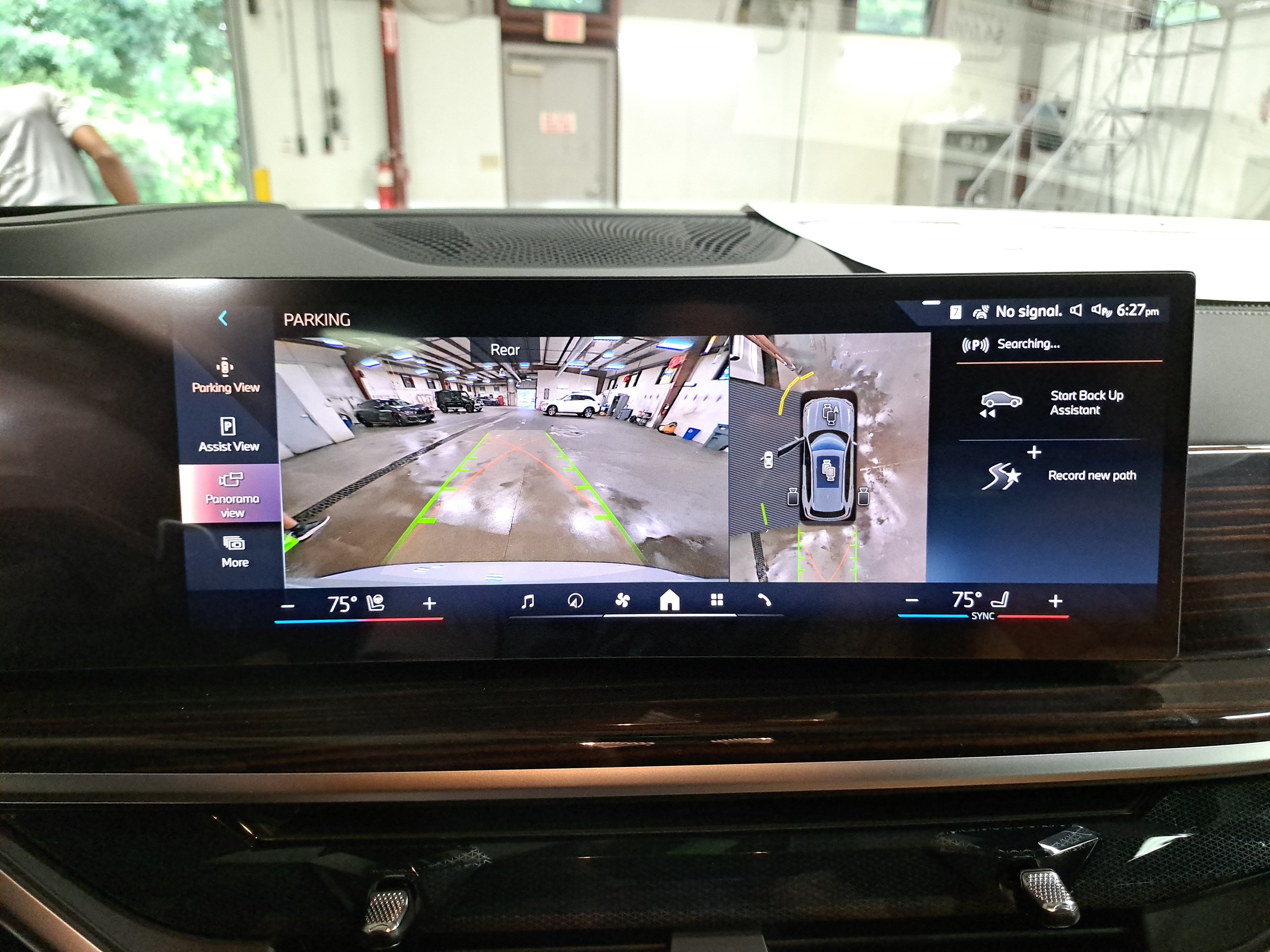 New 2026 BMW X5 xDrive40i w/ M Sport Package AWD/4WD image 24
