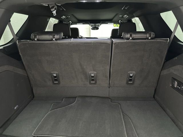 Used 2023 Cadillac Escalade Premium Luxury image 17