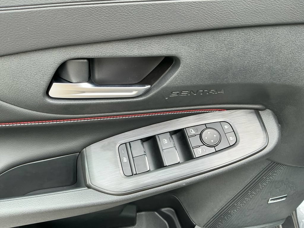 New 2026 Nissan Sentra SR w/ SR Premium Package FWD image 23