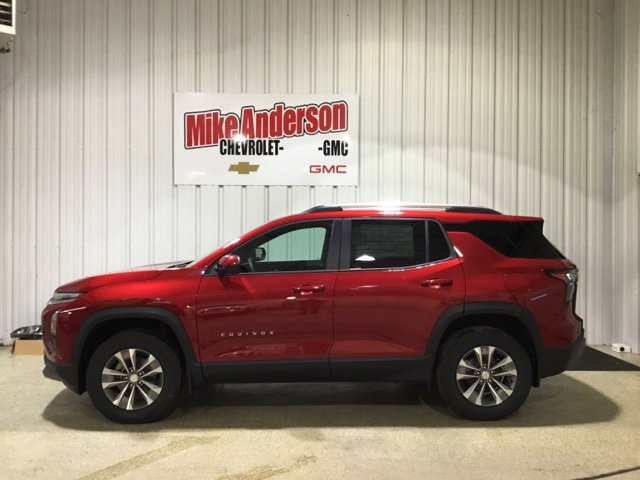 New 2026 Chevrolet Equinox LT image 2