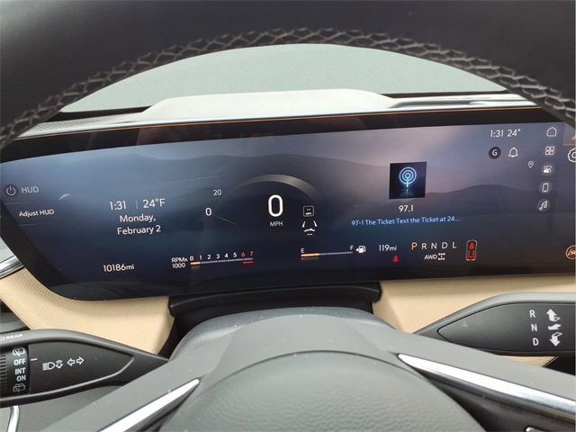 Used 2025 Buick Enclave Preferred w/ Power Package image 16