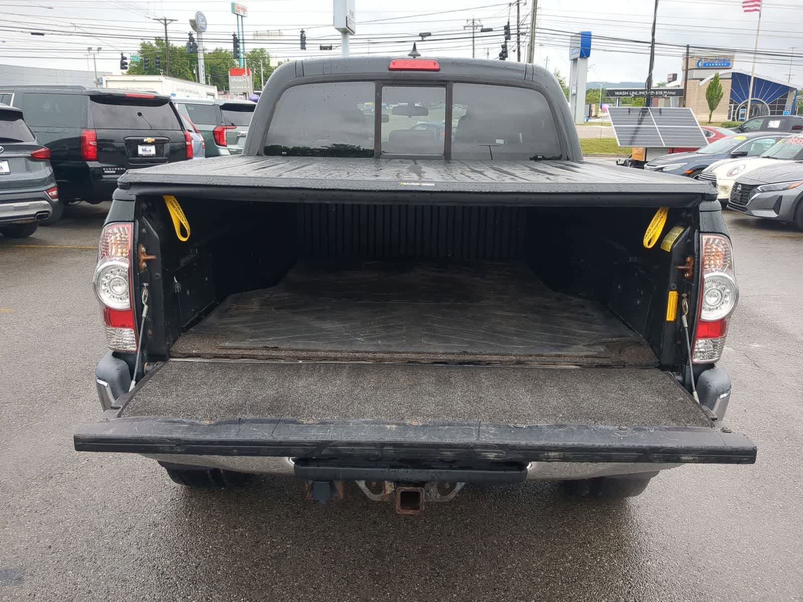 Used 2015 Toyota Tacoma 4x4 Double Cab w/ SR5 Package image 34