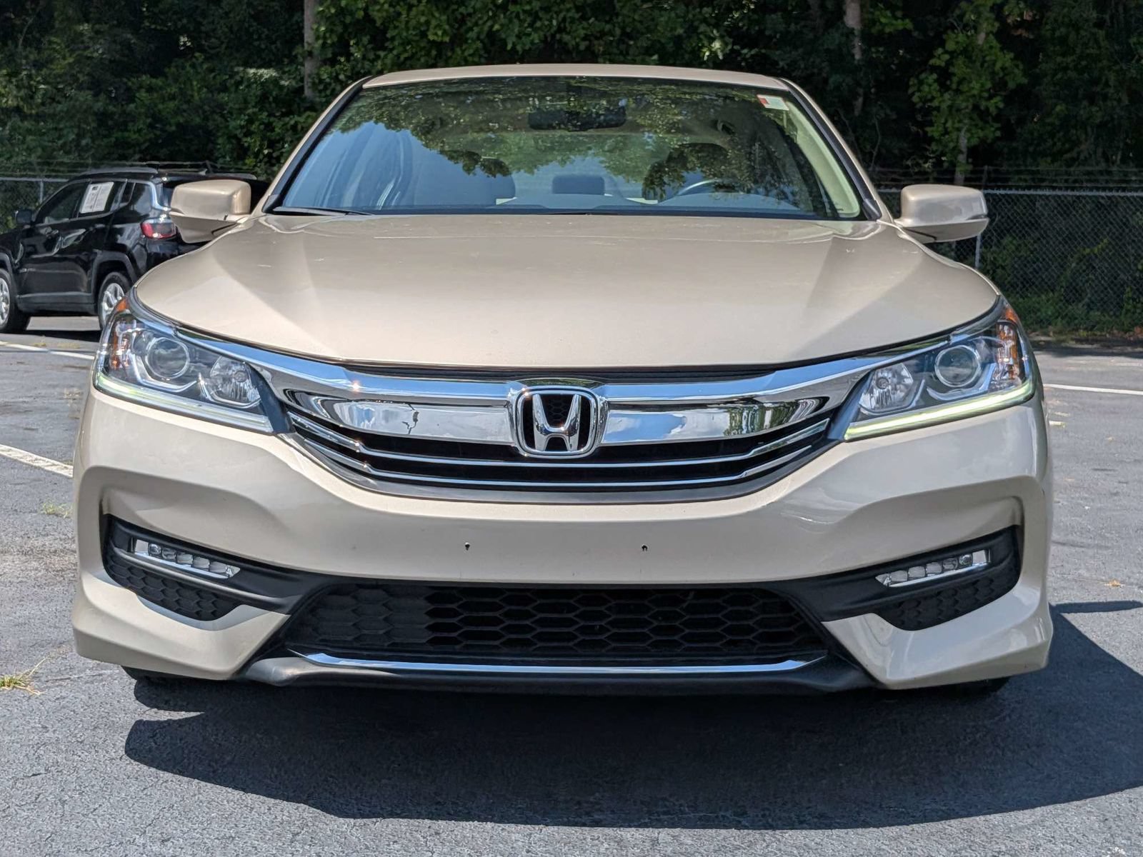 Used 2017 Honda Accord EX-L image 8