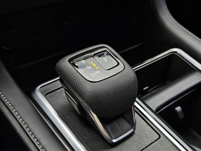 Used 2024 Nissan Pathfinder SL FWD image 15