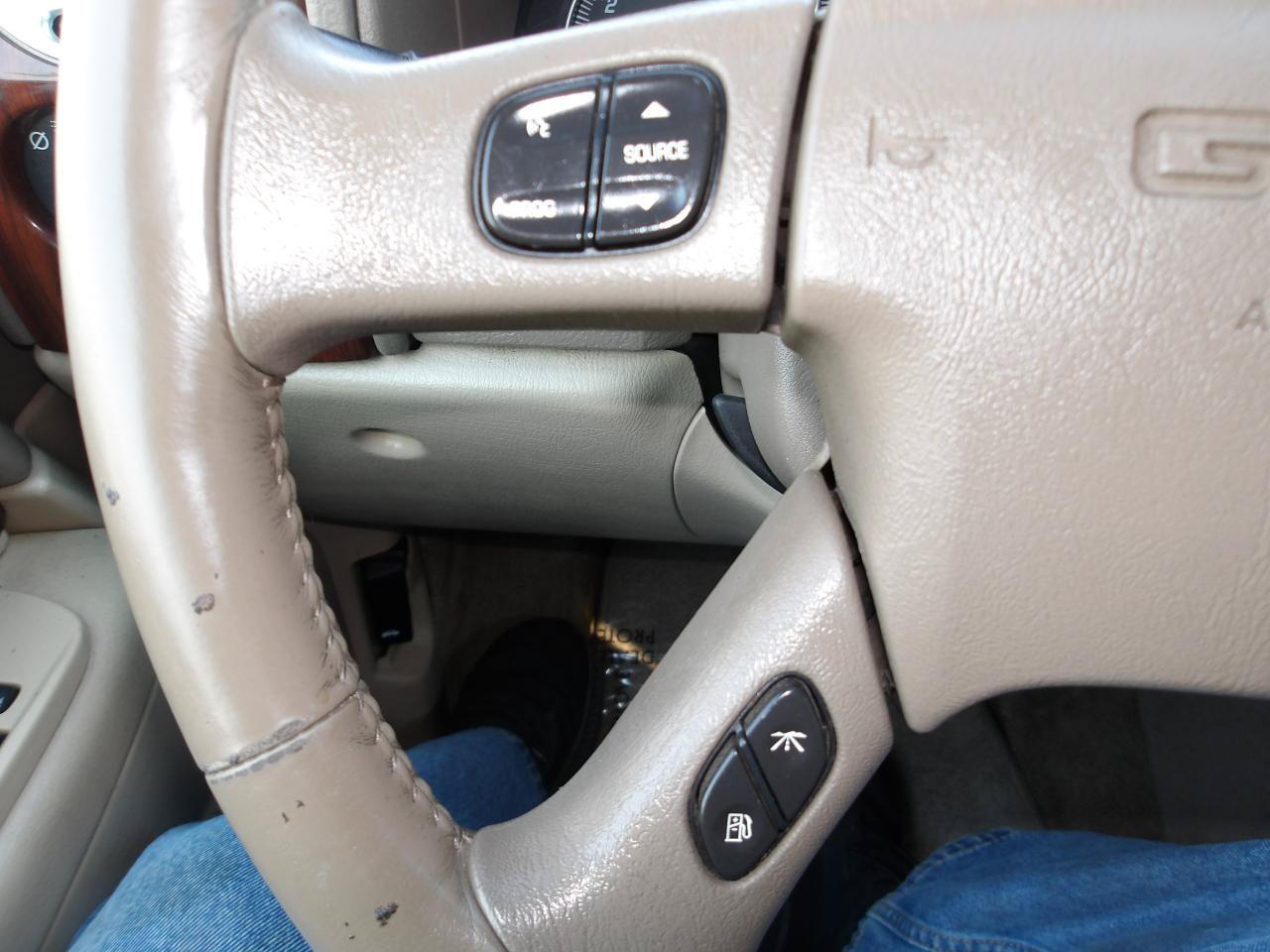 Used 2004 GMC Envoy XL SLT AWD/4WD image 15