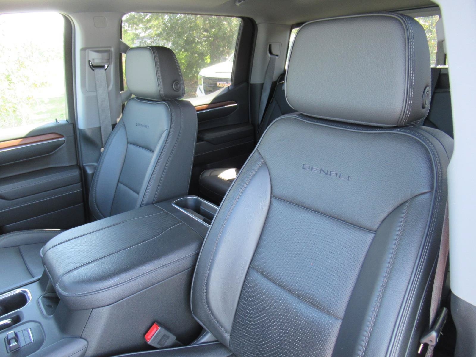 Used 2024 GMC Sierra 1500 Denali w/ Denali Reserve Package RWD image 20