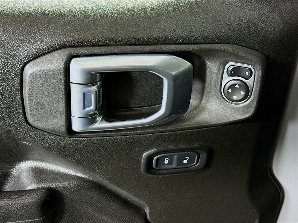 Used 2022 Jeep Wrangler Unlimited Sport image 23