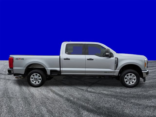 Used 2024 Ford F250 XLT AWD/4WD image 3