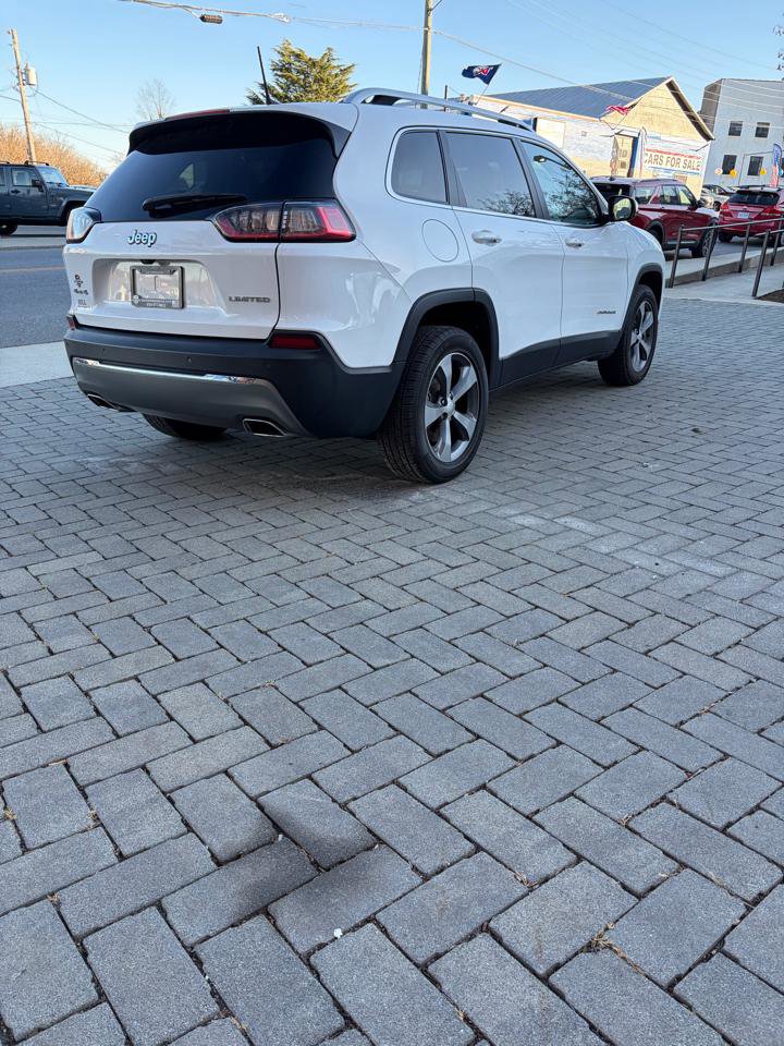 Used 2020 Jeep Cherokee Limited AWD/4WD image 5